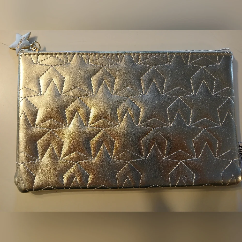 Furla reposhing this